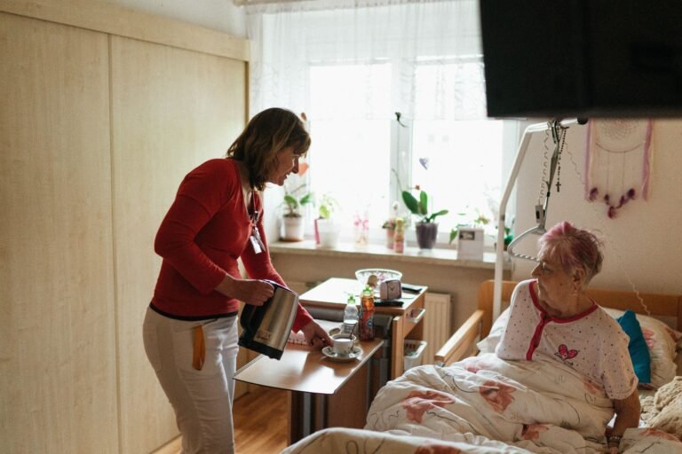 respite care K&C and H&F short-term live-in carer supporting elderly resident at home
