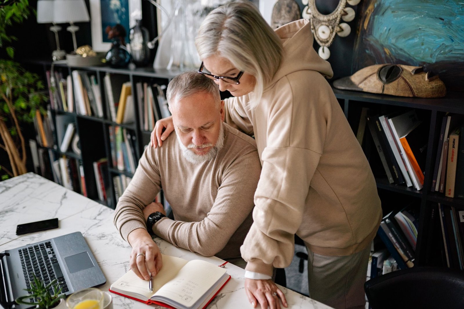 Complex care at home: older couple planning support together