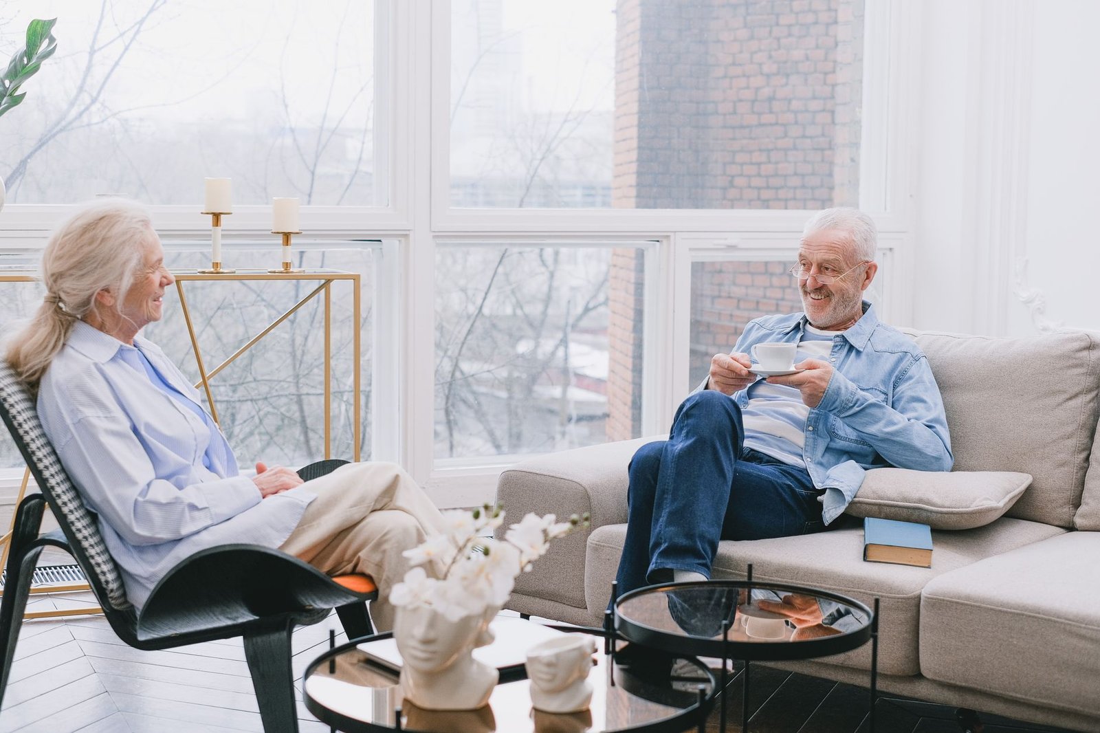 live-in care for couples supporting an older couple in their home