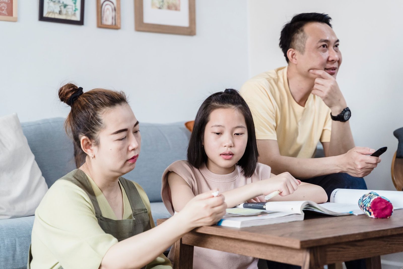 live-in care in Islington, family discussing support at home with a carer
